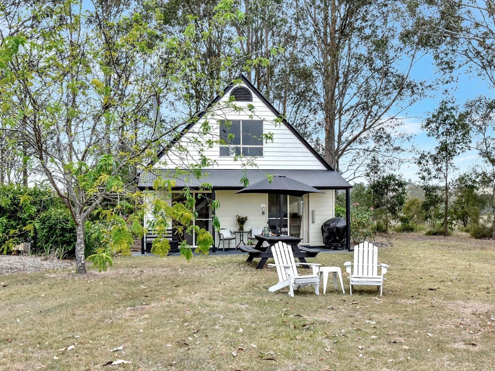Bracken Ridge Vineyard The Entire Estate Rothbury Exterior foto
